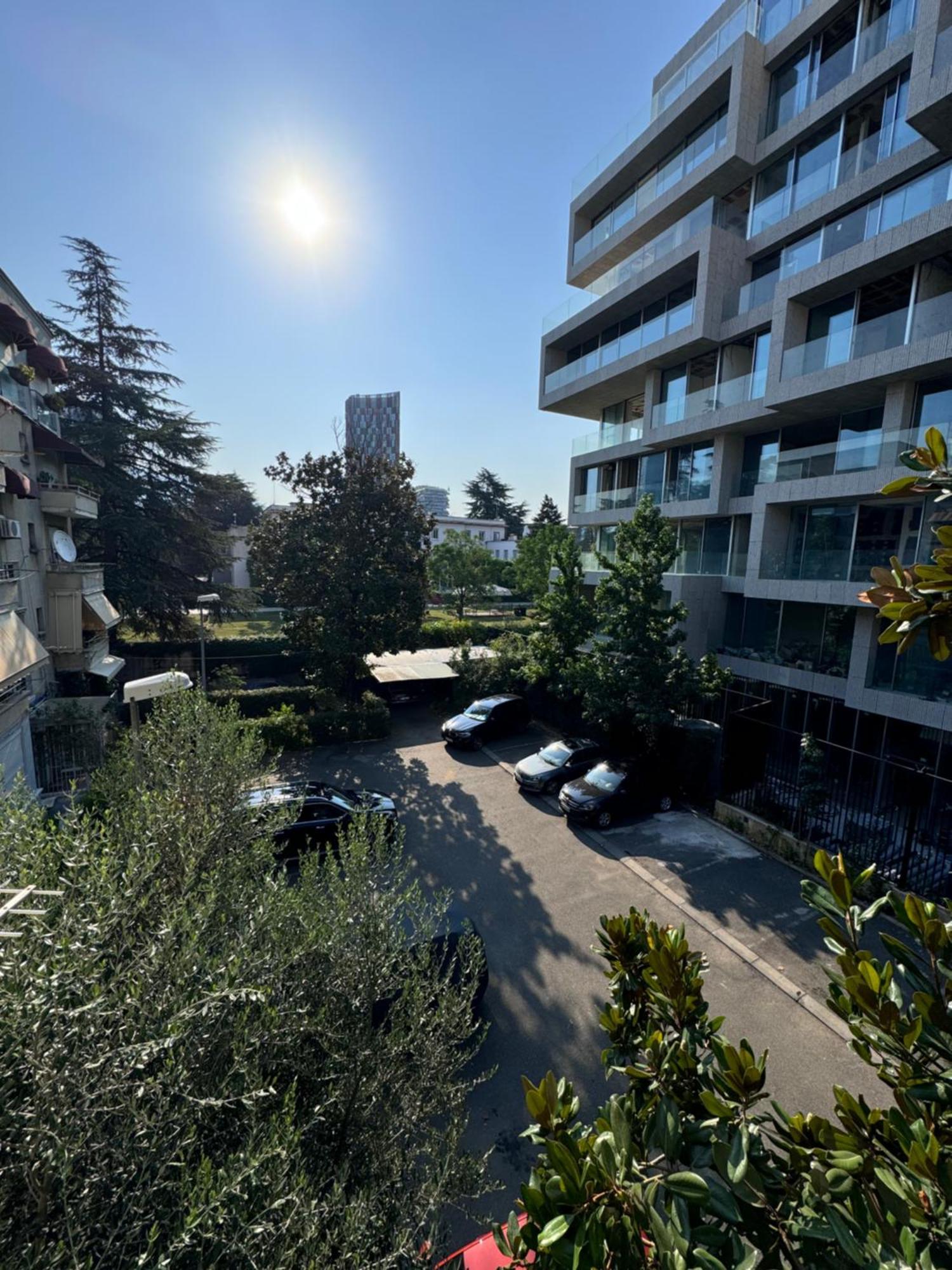 The Hidden Gem Of Blloku Lejlighed Tirana Eksteriør billede